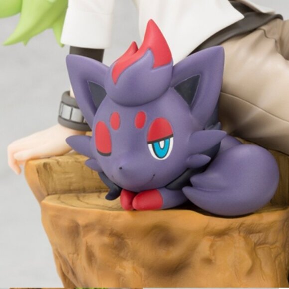 Kotobukiya Pokemon Center Limited Original N & Zorua 1/8 Figure Black White - Picture 9 of 11